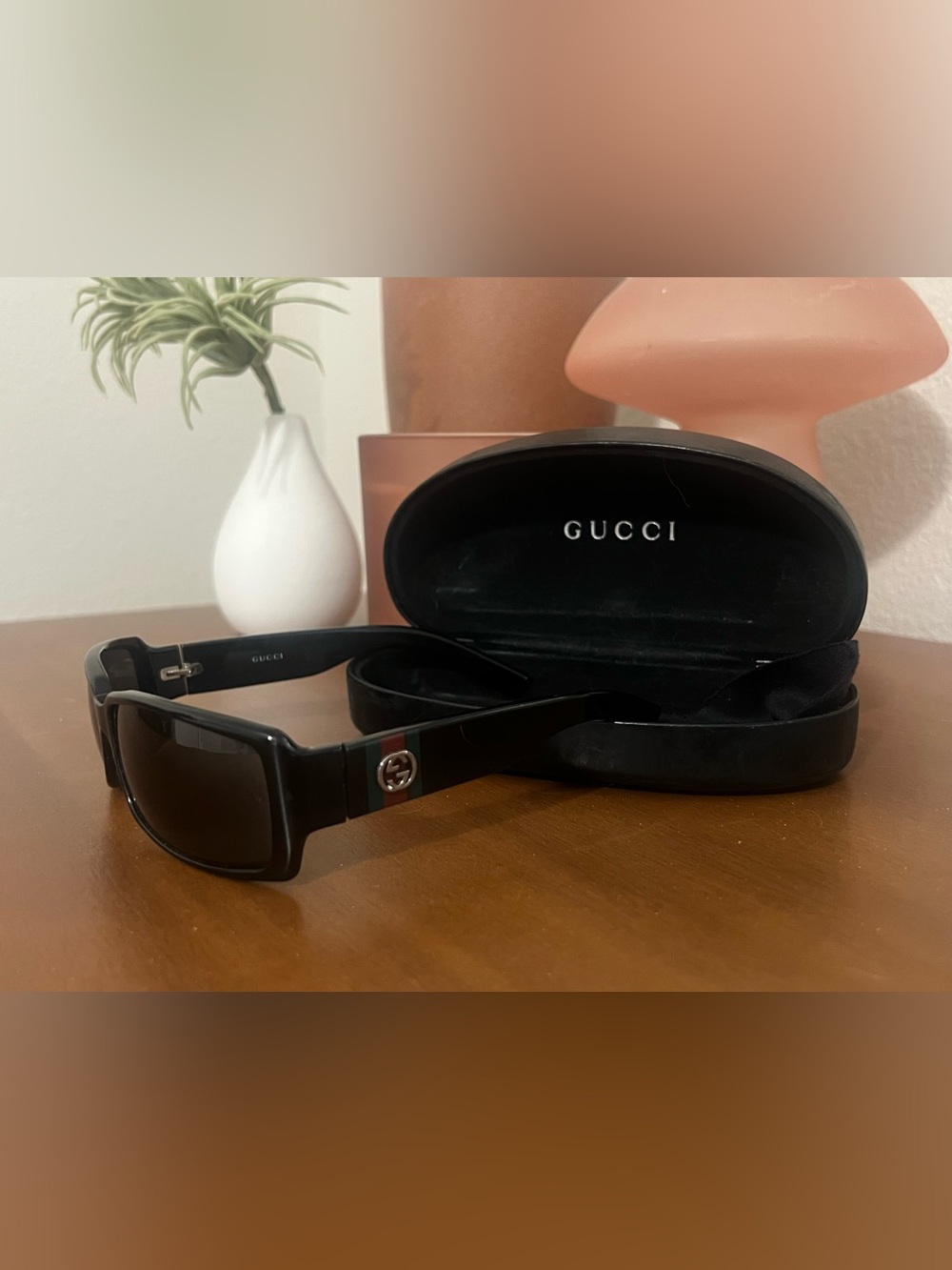 Vintage Y2K era Gucci Black Sunglasses with Silver GG Accent